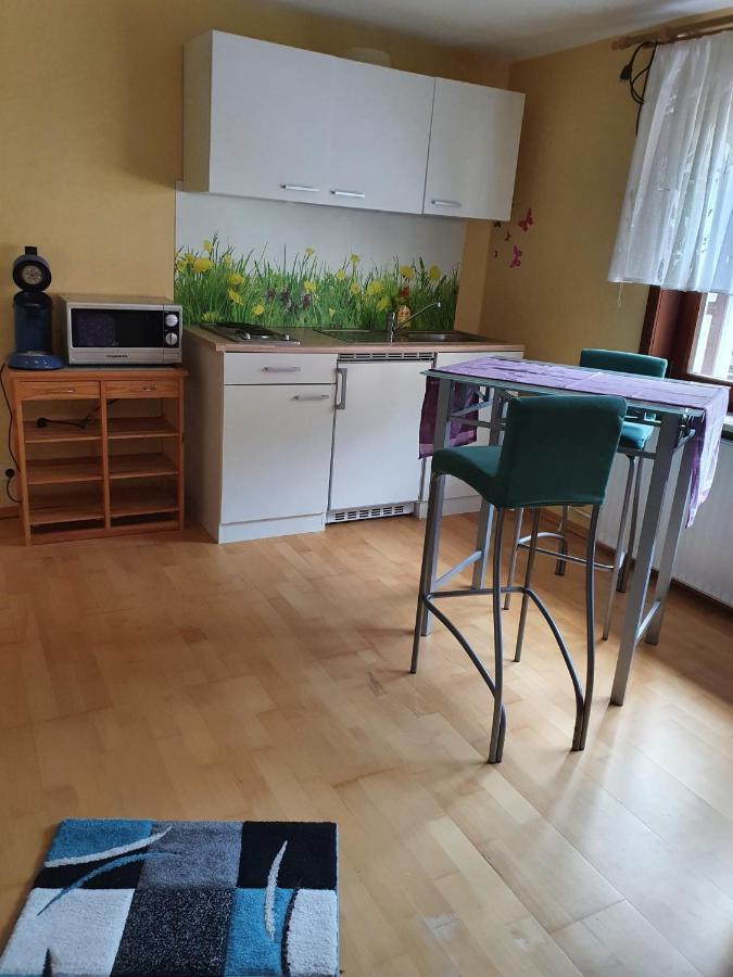 Ferienwohnung Silvia Бад-Лаутерберг Екстер'єр фото
